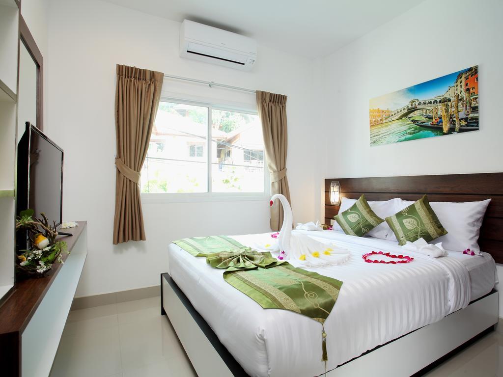 Kata Hill View Villas By Kata Sea View Villas Room photo