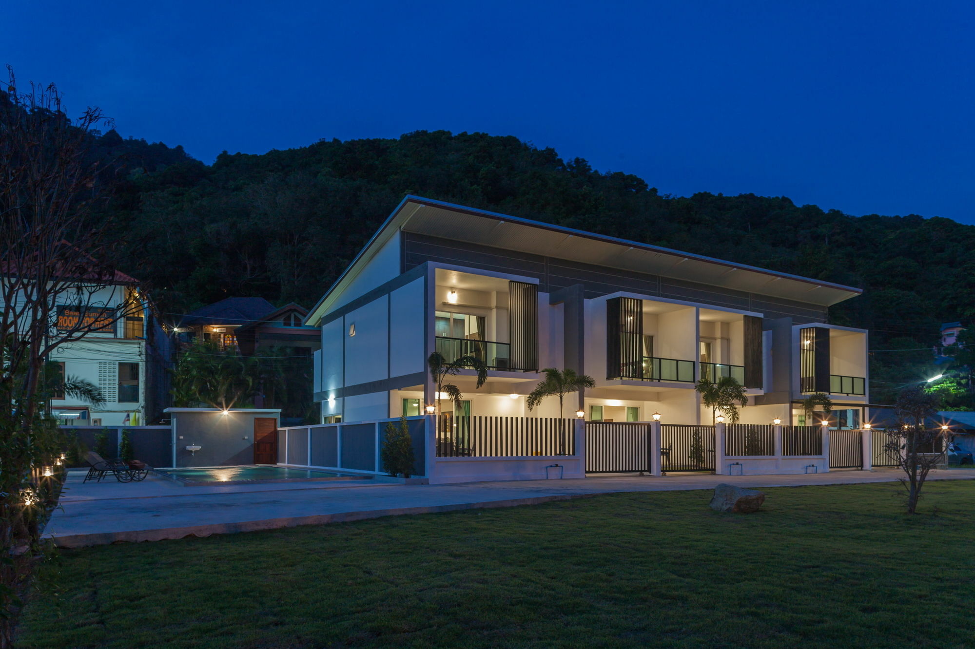 Kata Hill View Villas By Kata Sea View Villas Exterior photo